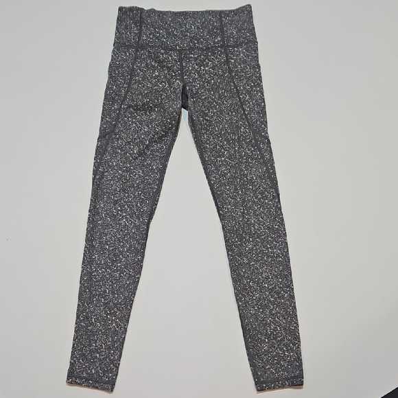 Athleta Pants - Athleta Gray Salutation Stash Pocket Tight Leggings Size MT